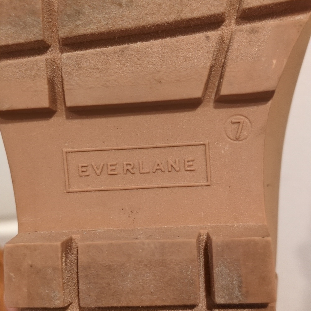 Everlane Waterproof Tan Lug Bootie Womens 7 - Picture 6 of 8
